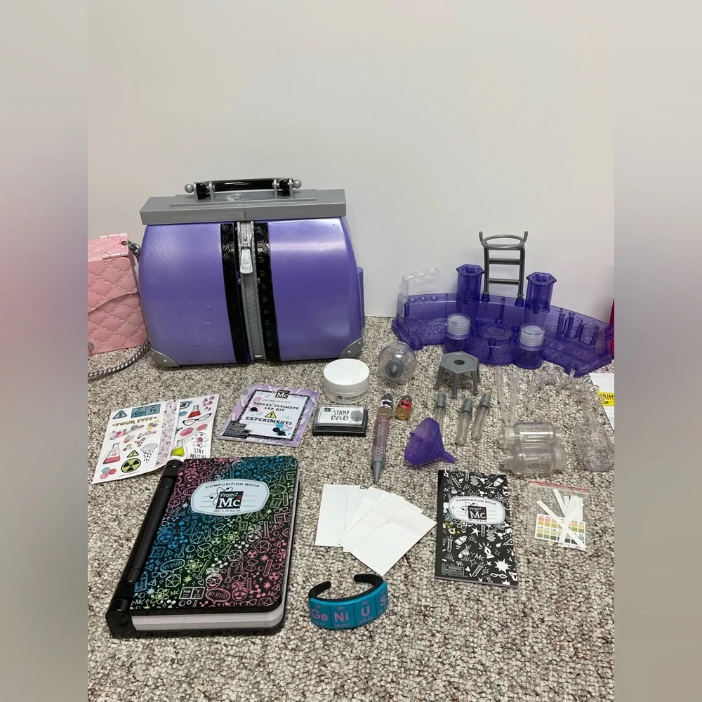 Project MC2 Set - Picture 7 of 10